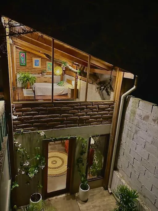Casa Del Arbol - Mitad Del Mundo Apartment Quito