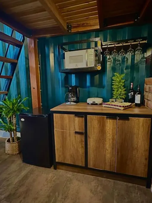Casa Del Arbol - Mitad Del Mundo Apartment Quito