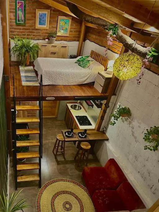 Casa Del Arbol - Mitad Del Mundo Apartment Quito